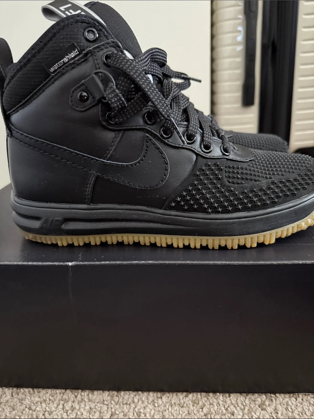 Nike Men's Black Duckboot with Gum Outsole